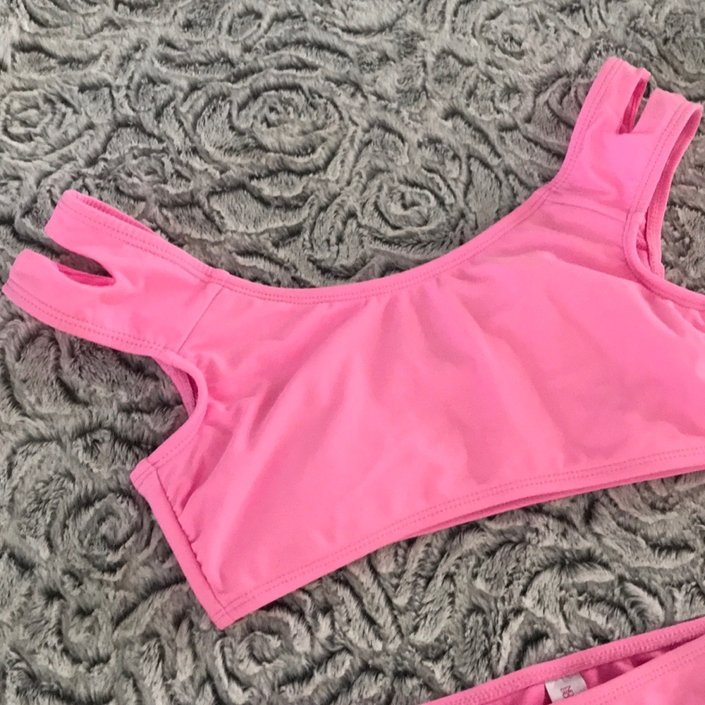 Pink Bikini! ๐ - Picture 2 of 6